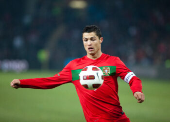 Cristiano Ronaldo con la camiseta de la selección de Portugal