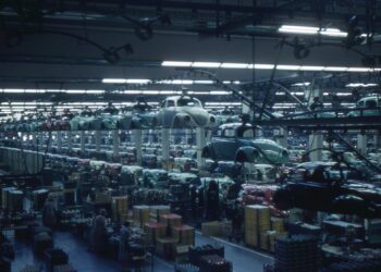 Interior de una planta de ensamblaje de Volkswagen