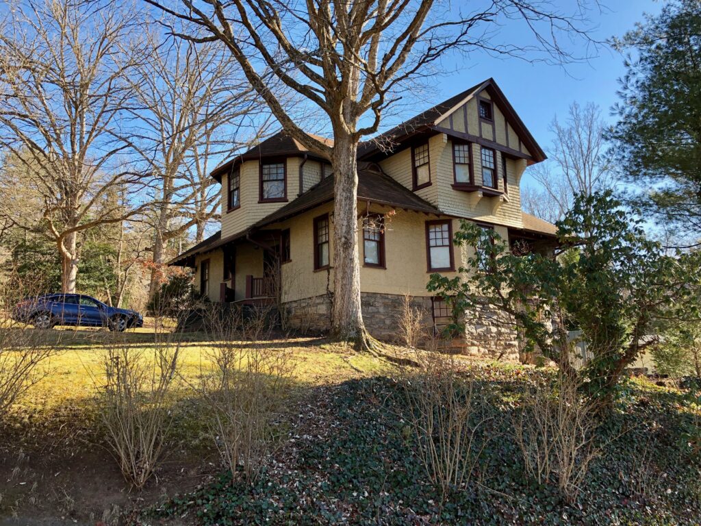Vivienda unifamiliar en un vecindario de Asheville, Carolina del Norte
