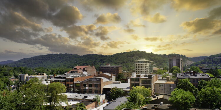 Vista del centro de Asheville, Carolina del Norte
