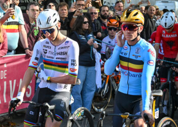 Los ciclistas Tadej Pogacar y Remco Evenepoel antes de una carrera
