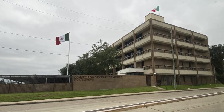 Edificio del Consulado General de México en Houston, Texas