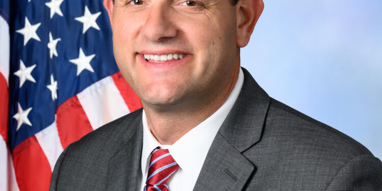 Retrato oficial del representante David Valadao