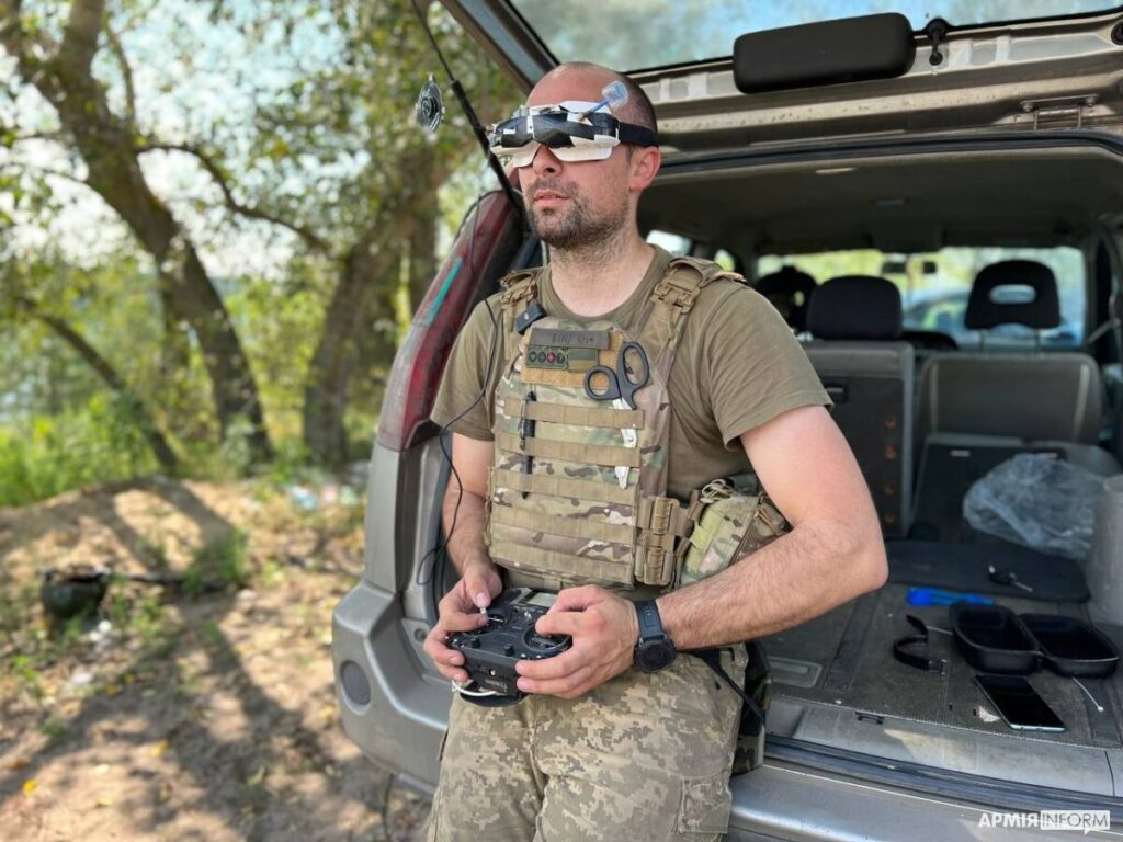 Drones militares ucranianos preparados para una misión