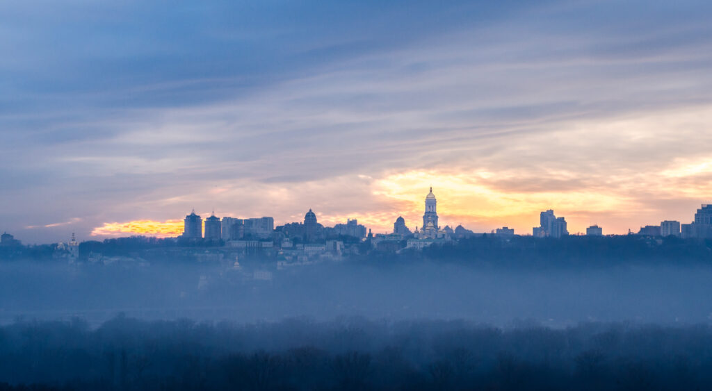 Vista panorámica de la ciudad de Kyiv, capital de Ucrania