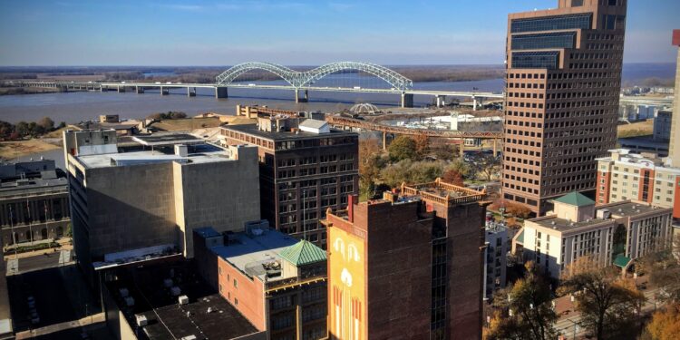 Panorama de la ciudad de Memphis, Tennessee, junto al río Misisipi
