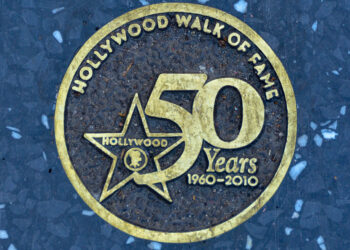 Estrellas en la acera del Paseo de la Fama de Hollywood