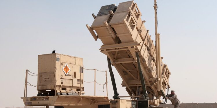 Lanzador del sistema de misiles antiaéreos Patriot MIM-104