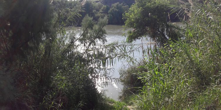 El río Grande en la frontera de Texas con México, cerca de Laredo