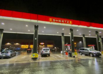 Tienda de conveniencia y gasolinera de la cadena Sheetz