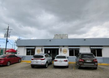 Fachada de una taquería mexicana en Estados Unidos
