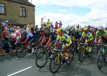 Ciclistas en el pelotón del Tour de Francia