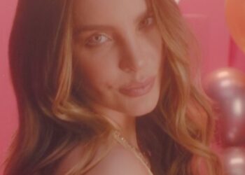 La cantante y actriz Belinda en un evento público