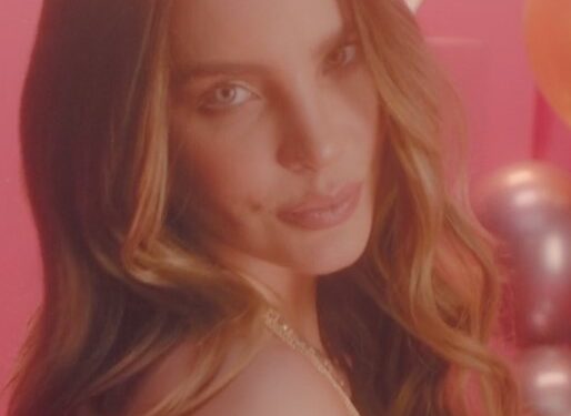 La cantante y actriz Belinda en un evento público