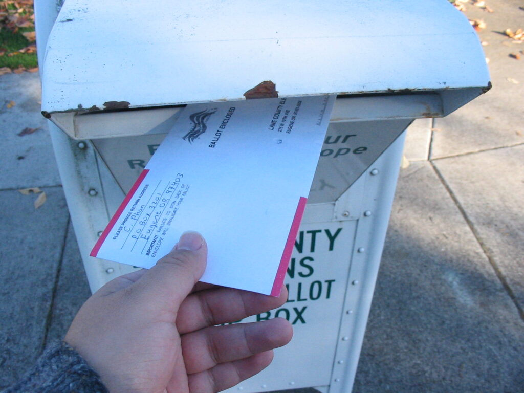 Buzón oficial para depositar boletas de voto por correo en Estados Unidos