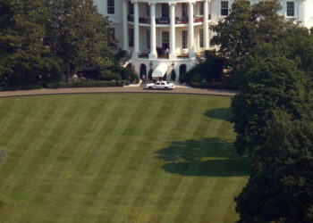 Fachada sur de la Casa Blanca en Washington, D.C.
