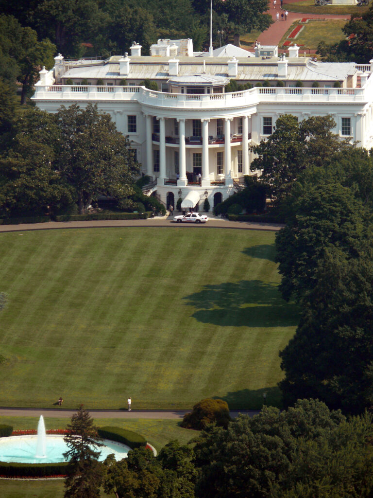 Fachada sur de la Casa Blanca en Washington, D.C.