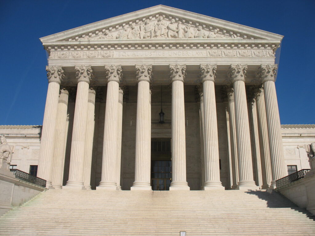 Fachada del edificio de la Corte Suprema de Estados Unidos