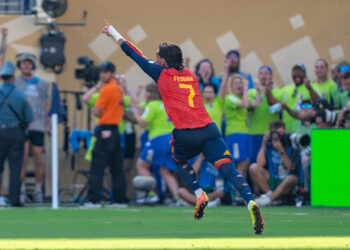 El delantero Ferran Torres durante un partido con la selección de España