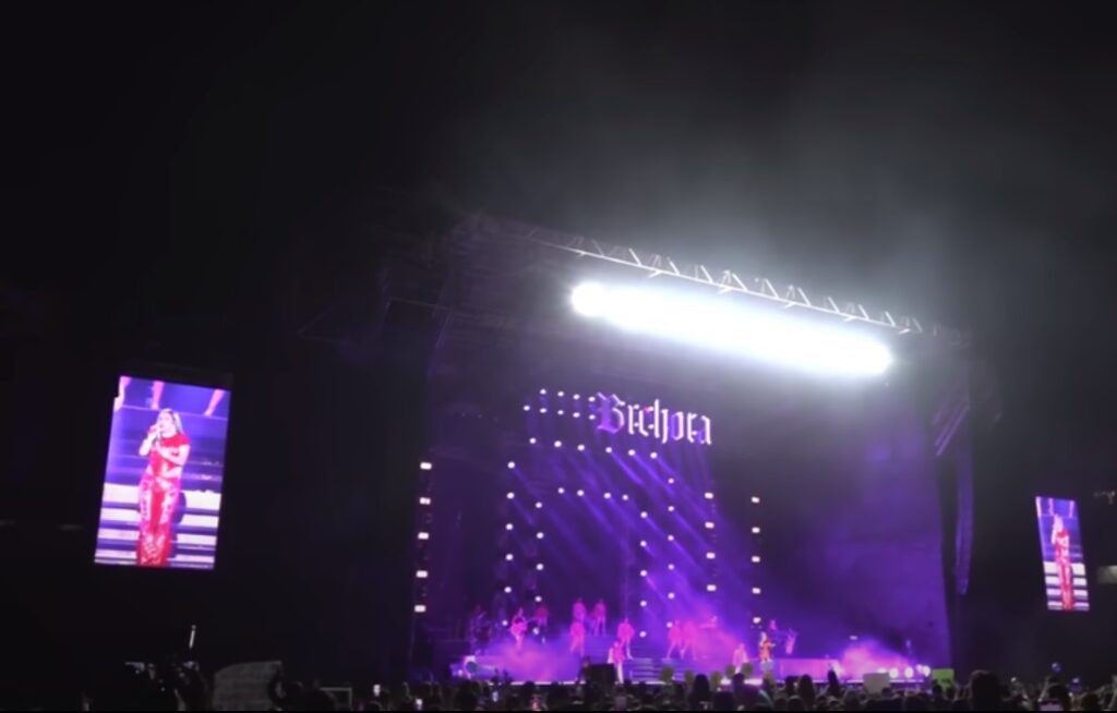La cantante colombiana Karol G durante un concierto