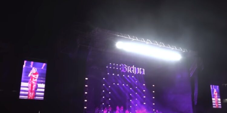 La cantante colombiana Karol G durante un concierto