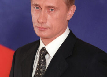 Retrato oficial del presidente ruso Vladimir Putin