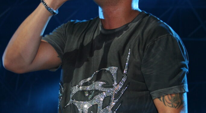 El artista puertorriqueño Wisin en el escenario