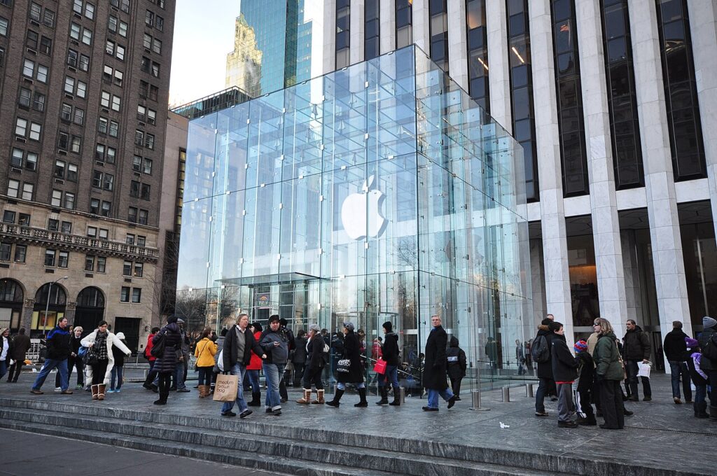 Cubo de cristal de la tienda de Apple en la Quinta Avenida de Nueva York