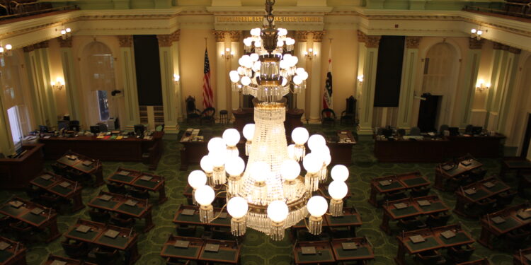 Interior de la Cámara de la Asamblea en el Capitolio estatal de California