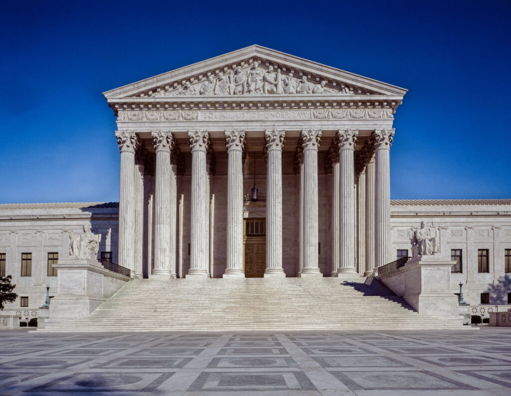 Fachada del edificio de la Corte Suprema de Estados Unidos en Washington