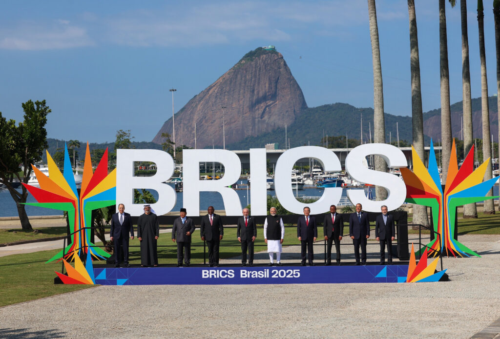Foto oficial de los líderes de los países BRICS reunidos en una cumbre