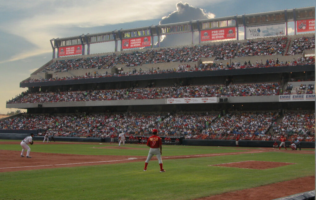 Estadio de béisbol de los Sultanes de Monterrey, México