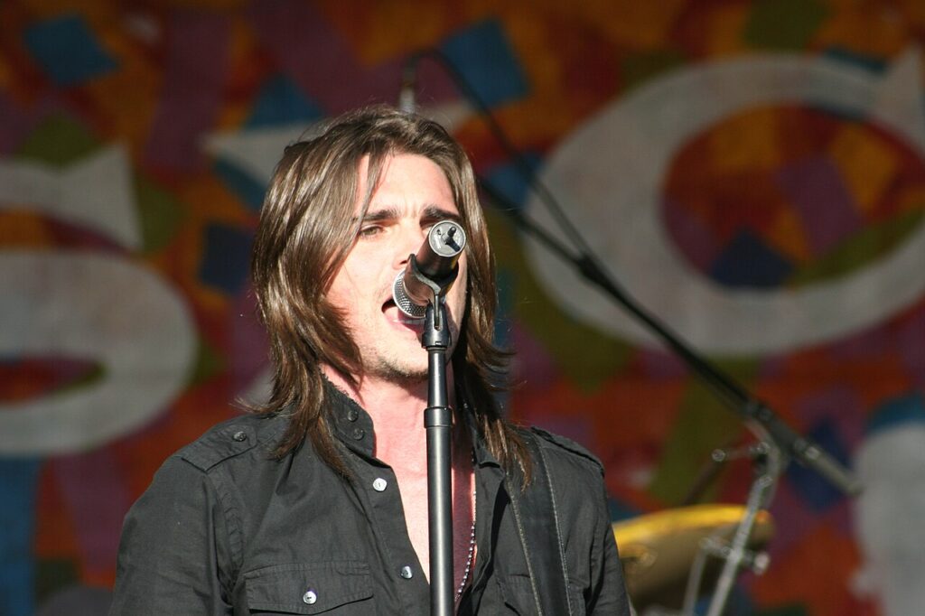 El cantante colombiano Juanes durante una presentación en vivo