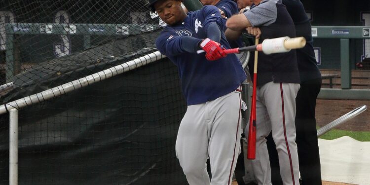 El venezolano Ronald Acuña Jr., estrella de los Bravos de Atlanta, durante una práctica de bateo