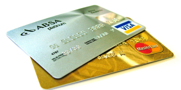 Varias tarjetas de crédito apiladas