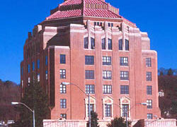 Edificio del Ayuntamiento de Asheville en el condado de Buncombe, Carolina del Norte