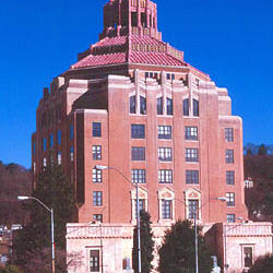Edificio del Ayuntamiento de Asheville en el condado de Buncombe, Carolina del Norte