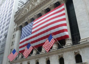 Fachada de la Bolsa de Valores de Nueva York en Wall Street