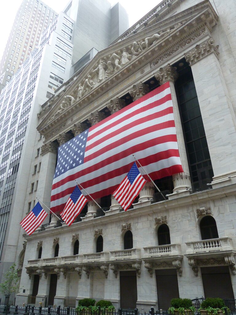 Fachada de la Bolsa de Valores de Nueva York en Wall Street