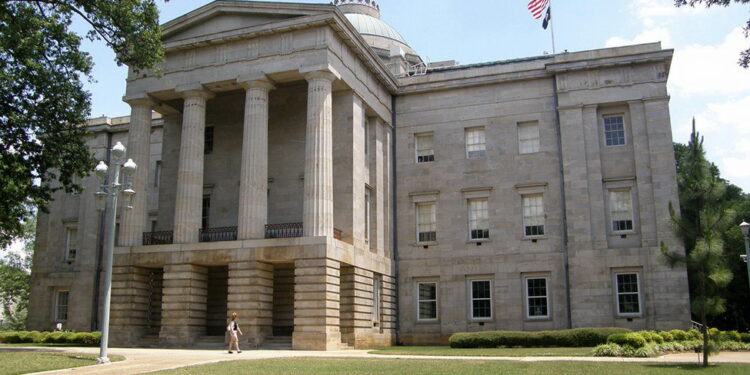 Edificio del Capitolio del Estado de Carolina del Norte en Raleigh
