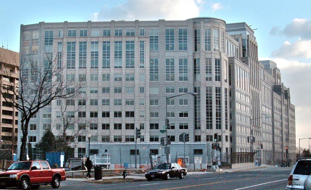 Edificio de la sede de las autoridades de inmigración en Washington