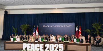 Lideres mundiales reunidos en la cumbre de paz de Sharm el-Sheikh, Egipto