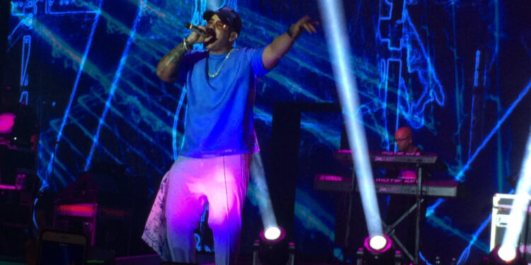 Daddy Yankee durante una presentación en vivo