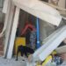 Edificio dañado y colapsado tras un fuerte terremoto