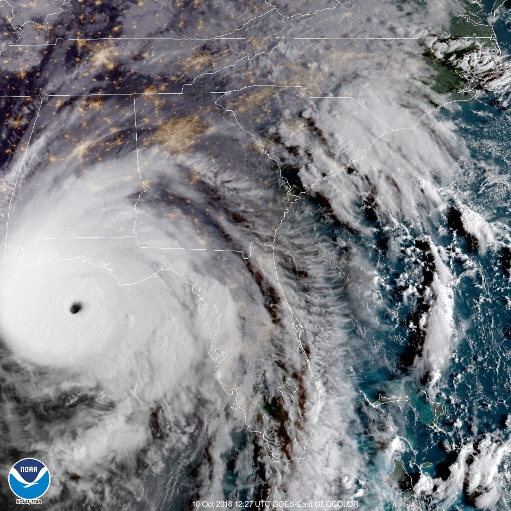 Imagen satelital de un sistema tropical sobre el Golfo de Mexico